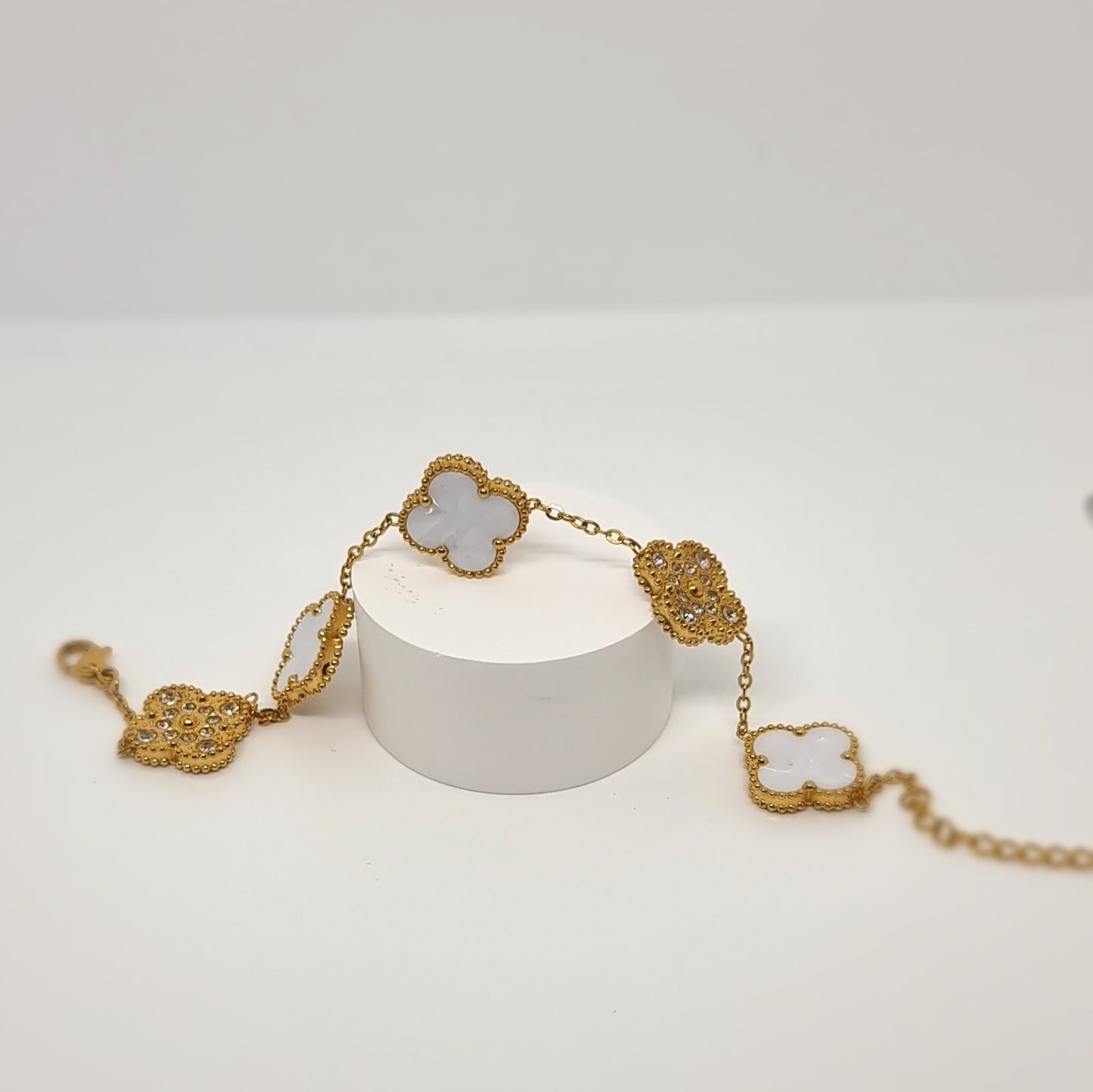 White Diamond Reversible Four-Leaf Clover Chain Bracelet