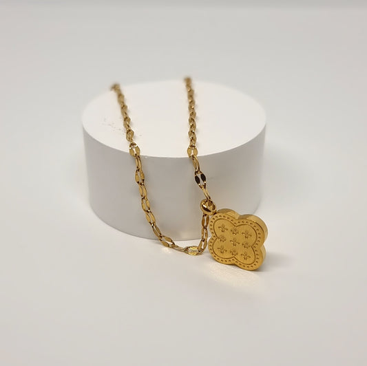 Gold Single Four-Leaf Clover Pendant Necklace