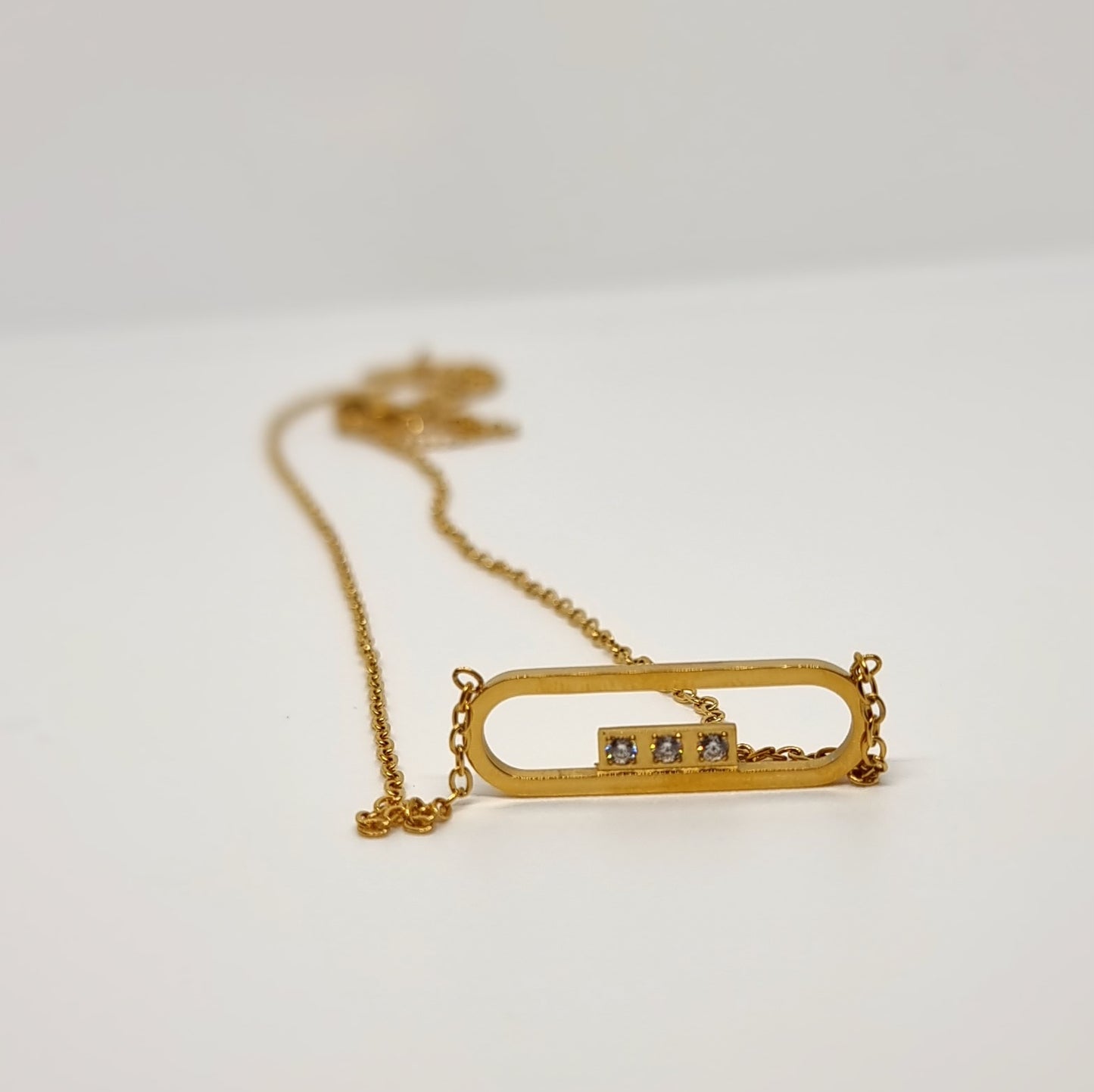 Three Diamond Clip Chain Necklace