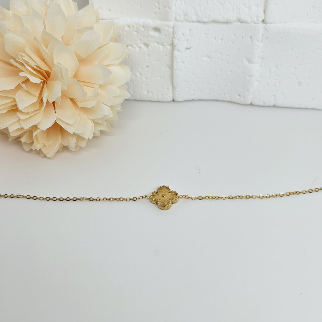 13mm Single Gold Four-Leaf Clover Bracelet