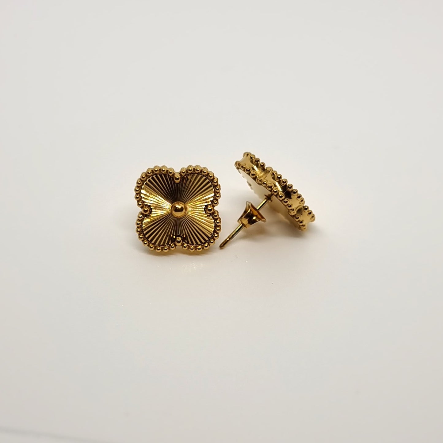 Gold Four-Leaf Clover Chain Set