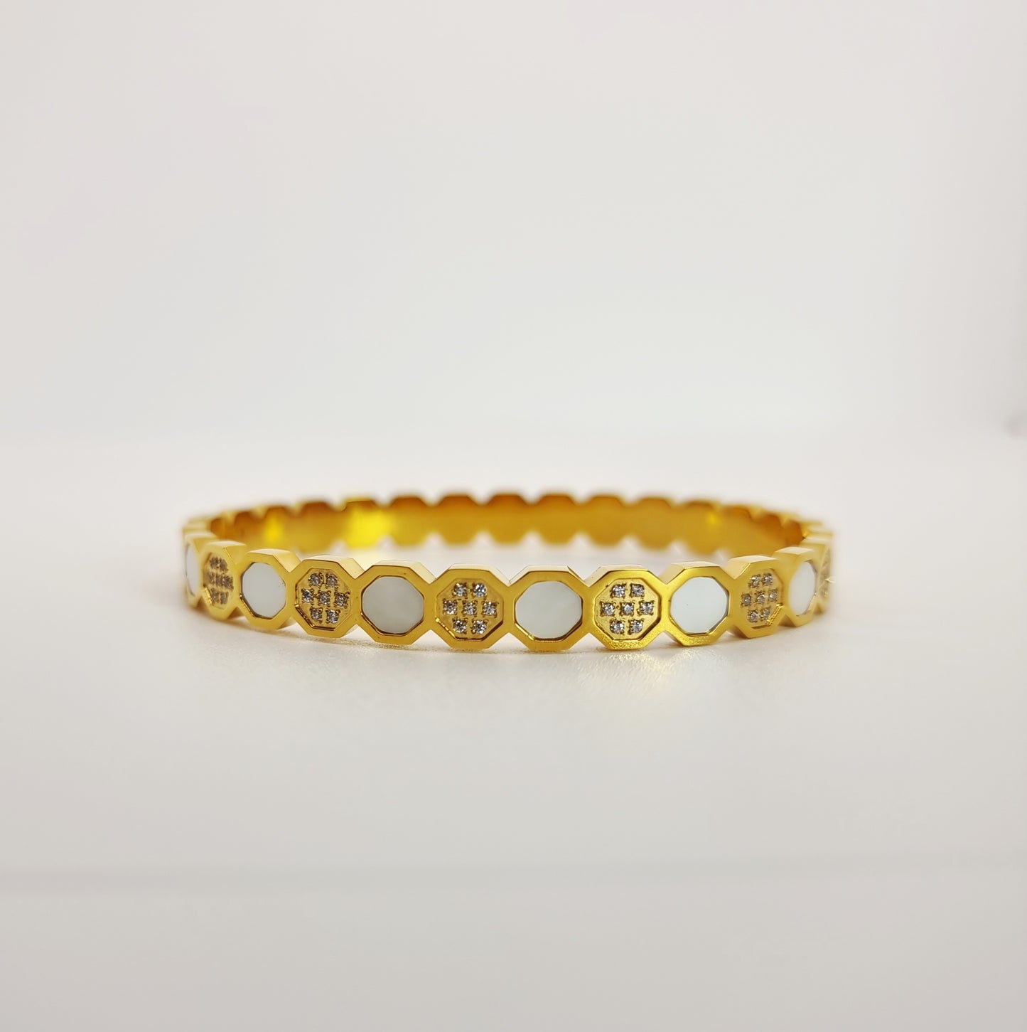 White and Gold Circle Bangle