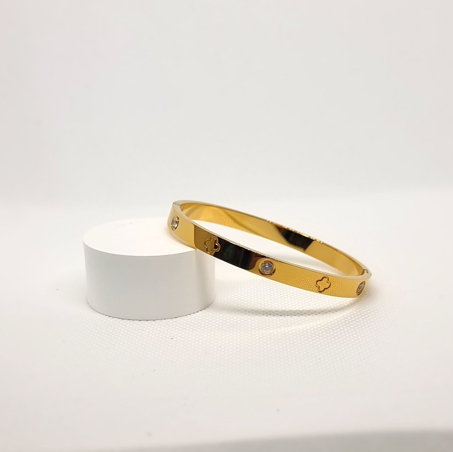 Diamond Clover Bangle