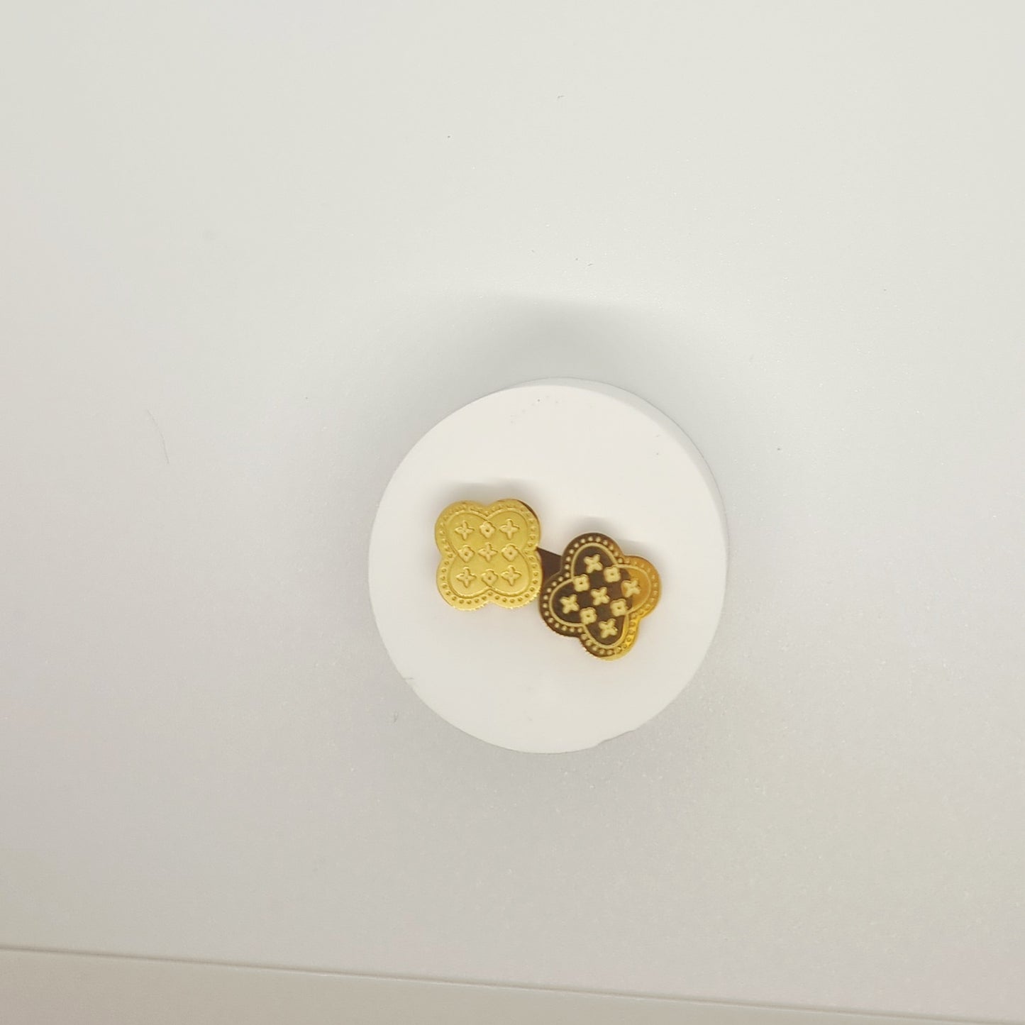 Gold Pattern Four-Leaf Clover Stud Earrings