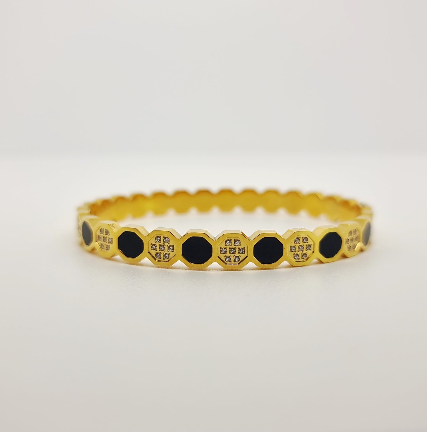 Black and Gold Circle Bangle