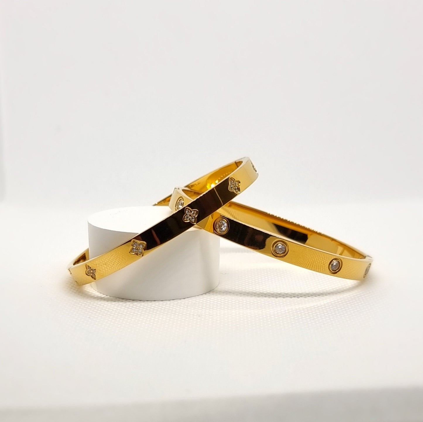 Round Diamond Bangle