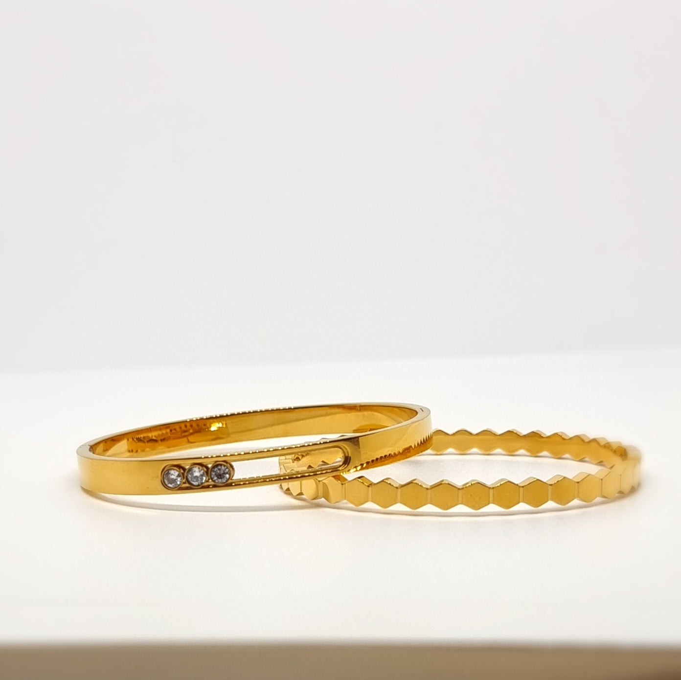 Three Diamond Clip Bangle