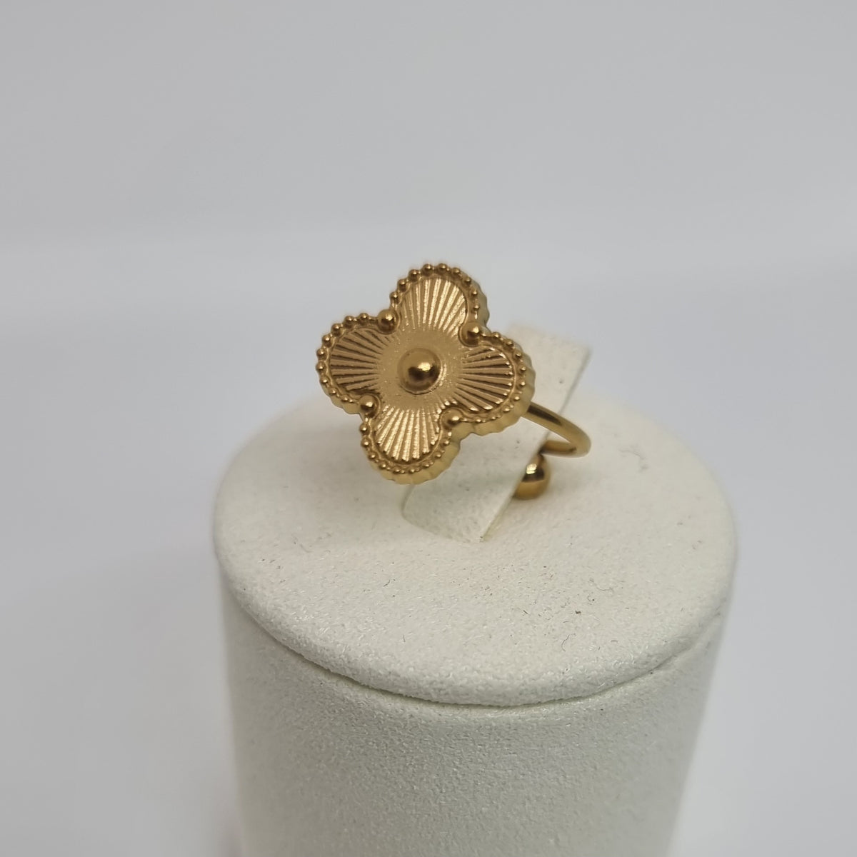 15mm Gold Four-Leaf Clover Ring Adjustable