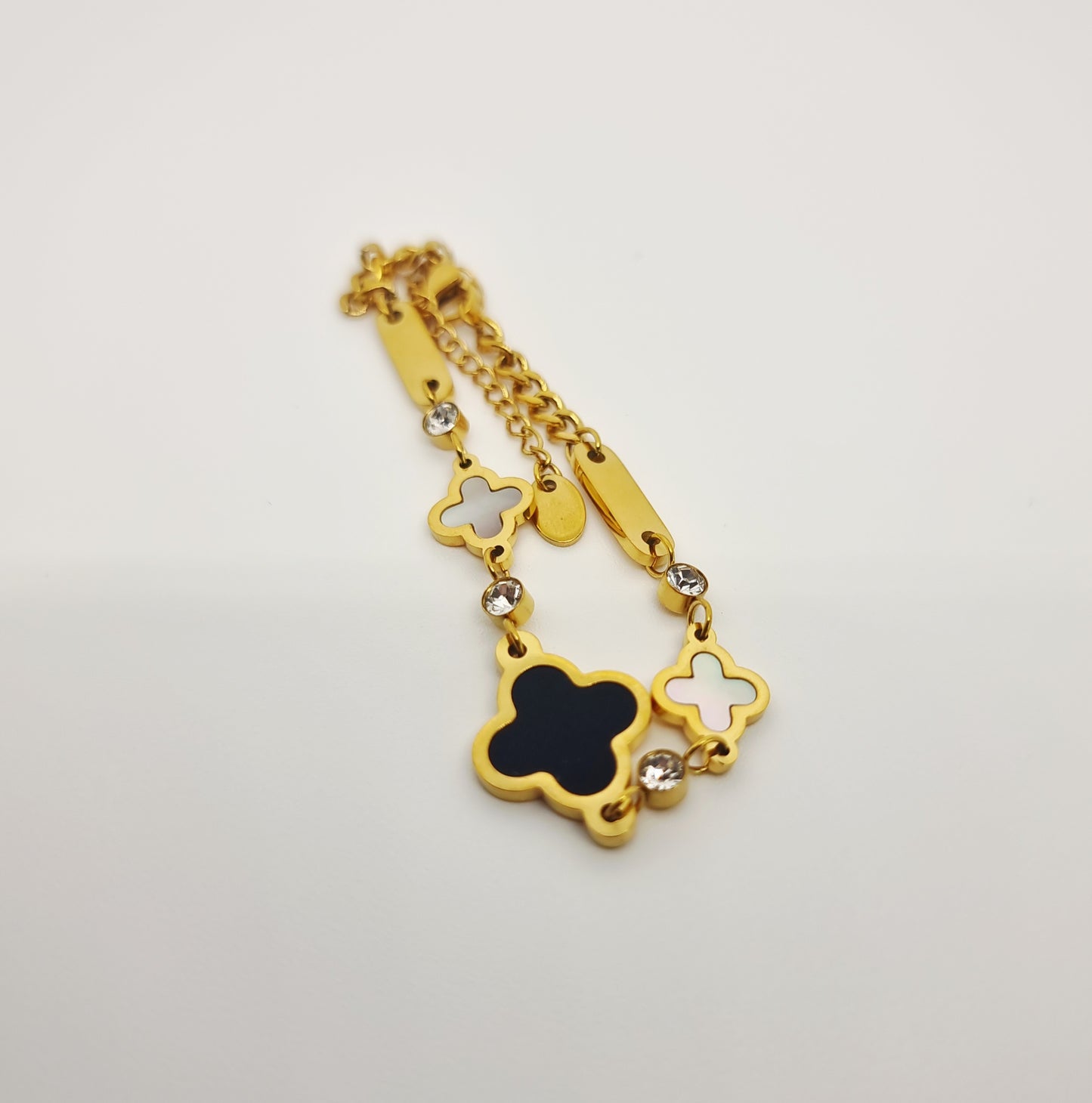 Black and White Clover Diamond Bracelet