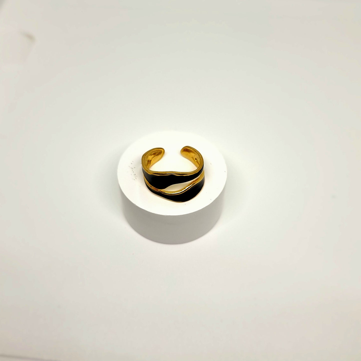 Black Wave Adjustable Ring
