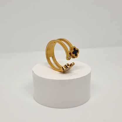 Black & White Clover Ring