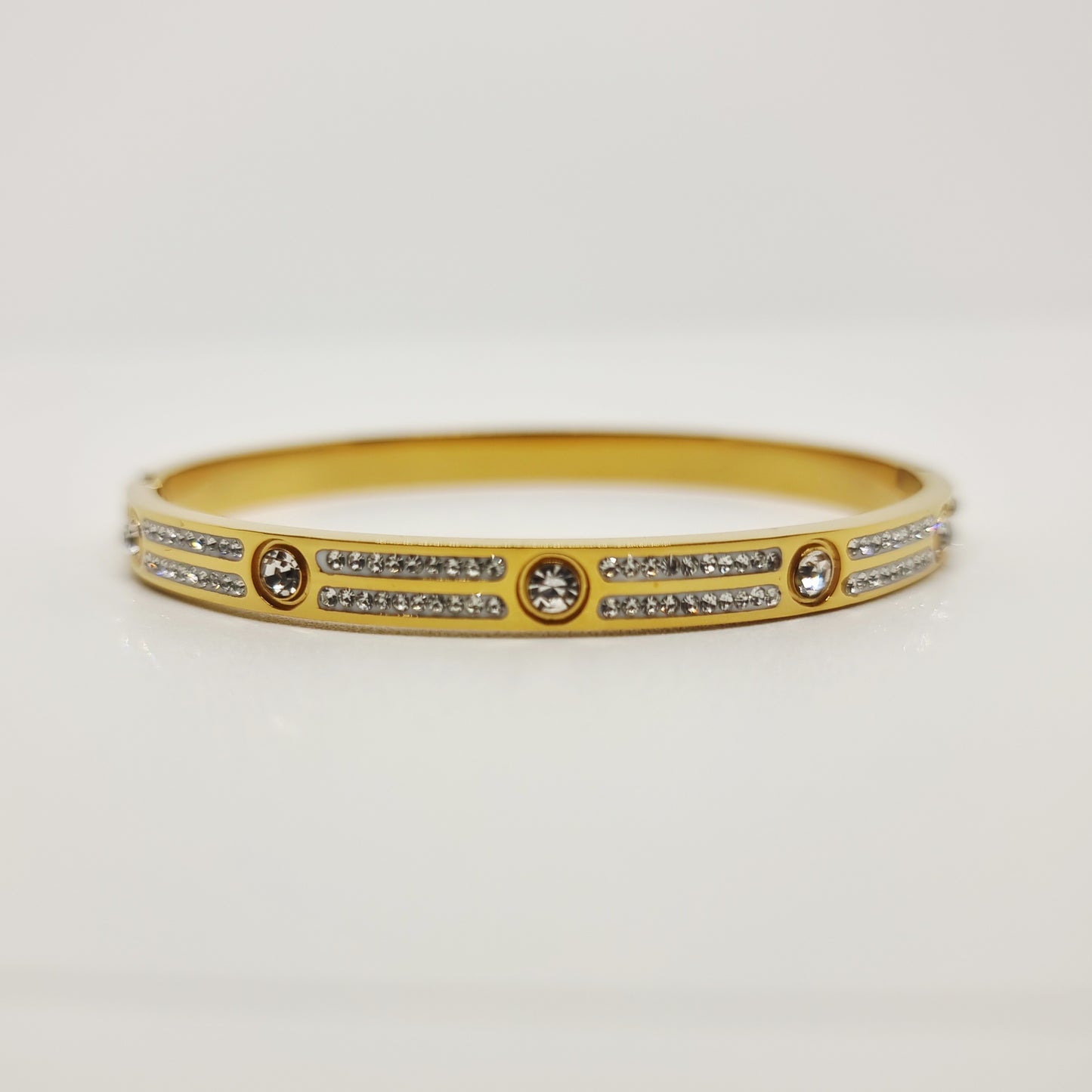 Line Diamond Bangle