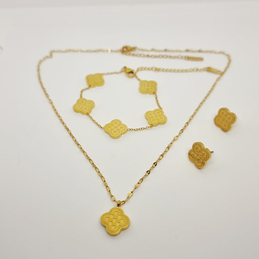 Gold Pattern Four-Leaf Clover Set