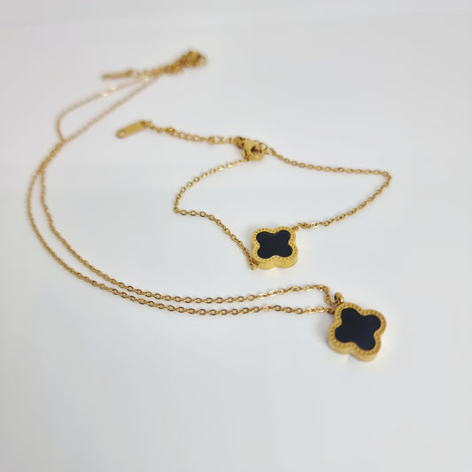 Black and White Reversible Four-Leaf Clover Set