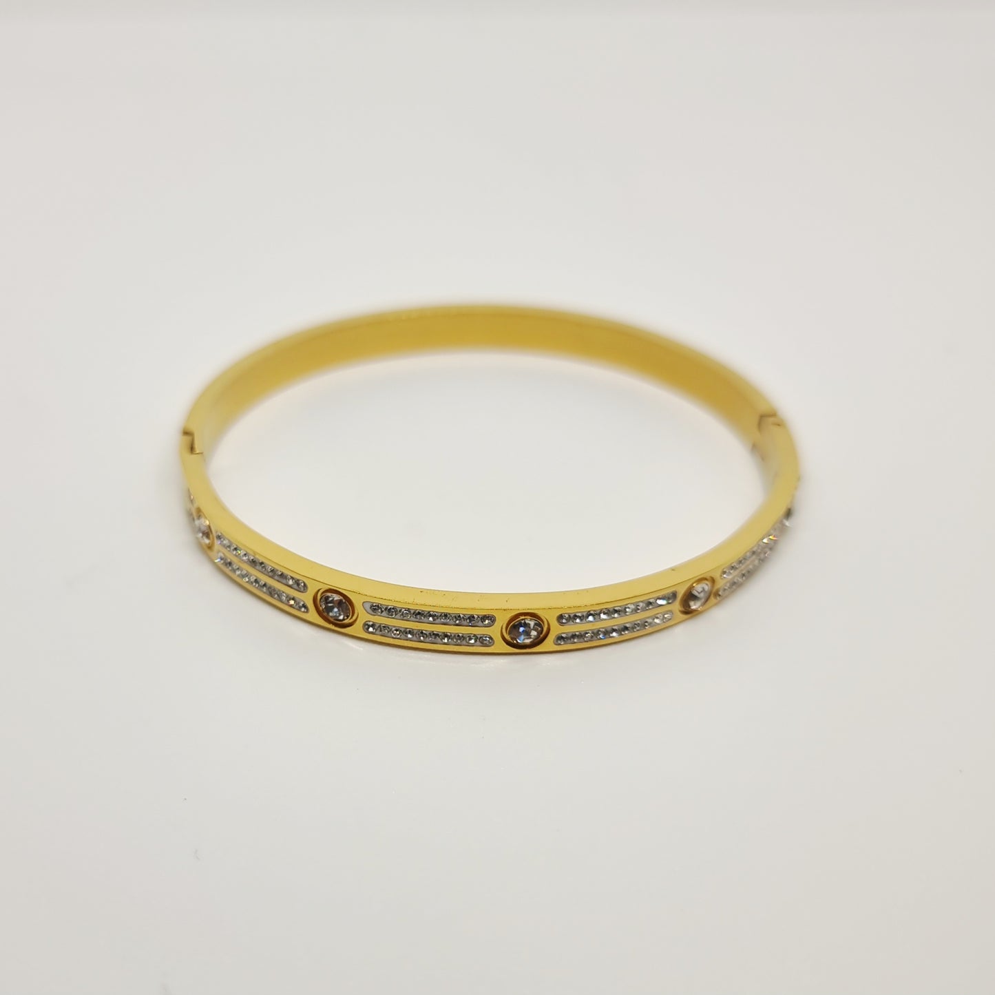 Line Diamond Bangle